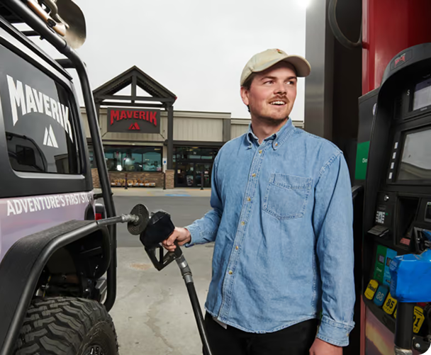 Customer fueling at Maverik
